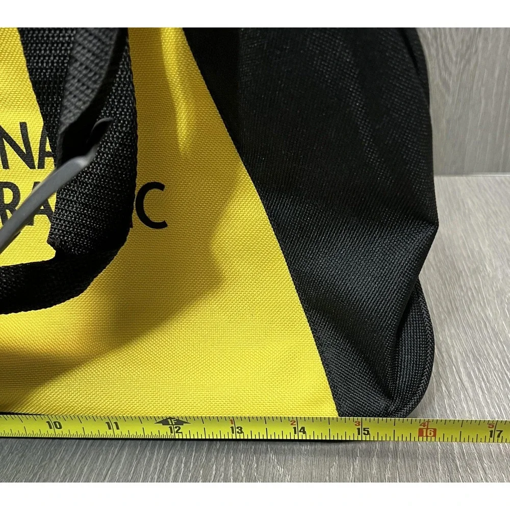 National Geographic Duffel Bag Gym Travel Tote Medium Yellow Carryall Shoulder